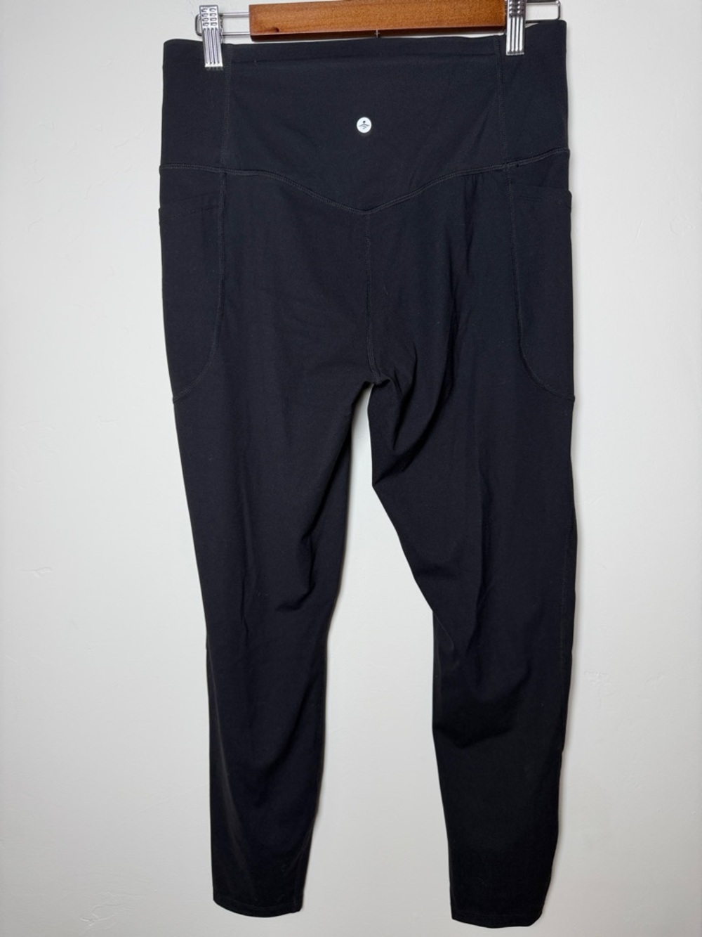 Halara UltraSculpt High Waisted Tummy Control Pocket Shaping Training Leggings L - Picture 3 of 6